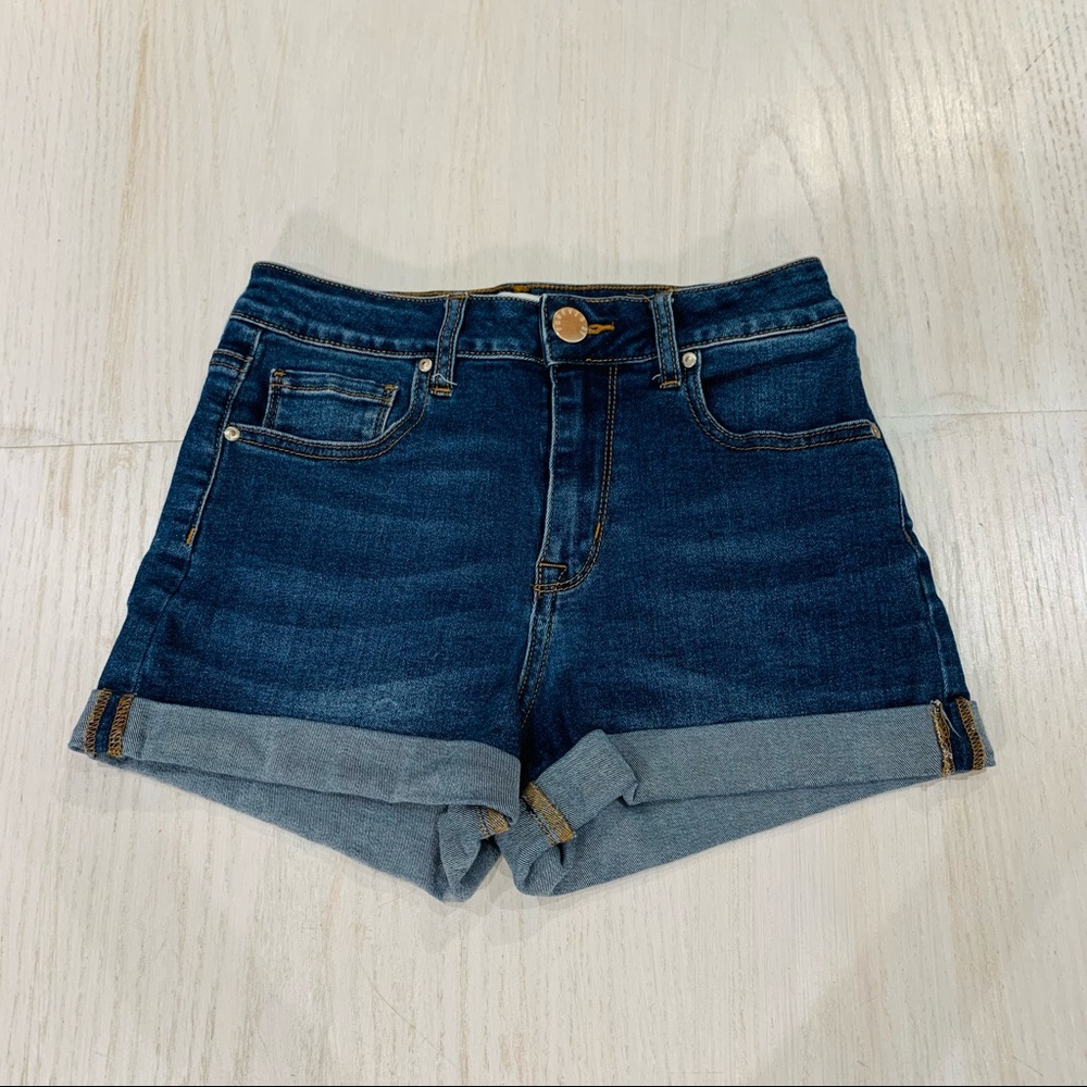 Brand: Forever 21 // Size: 24
